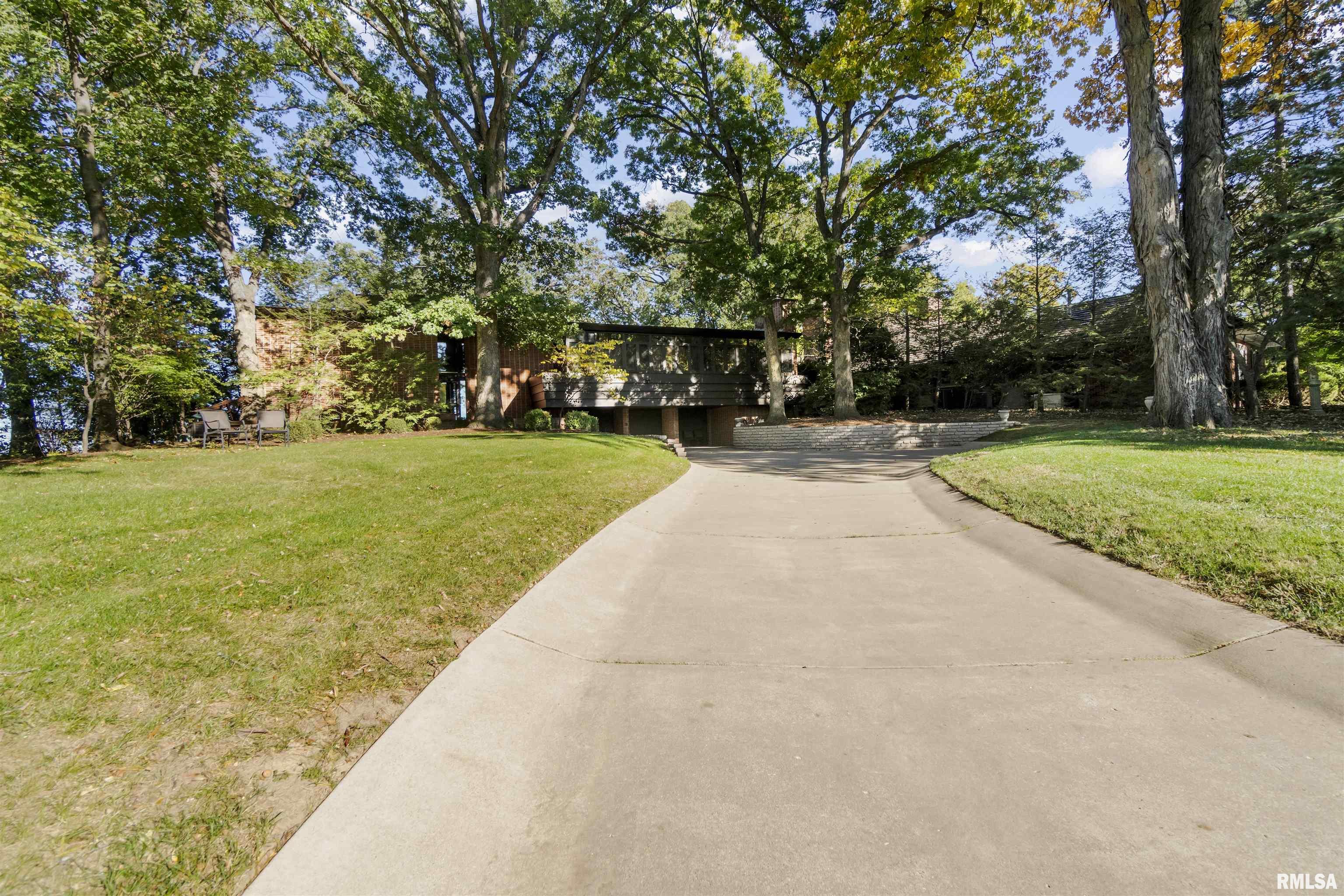 501 East High Point Road Peoria, IL 61614 - Photo 3 of 94