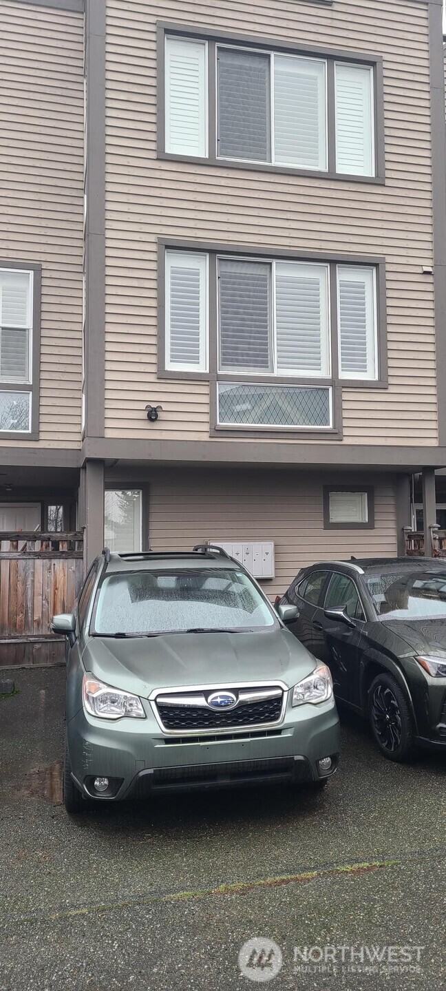 1817 11th Avenue West, Unit F Seattle, WA 98119 - Photo 20 of 20