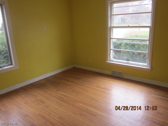 21569 Mastick Road Cleveland, OH 44126 - Photo 11 of 17
