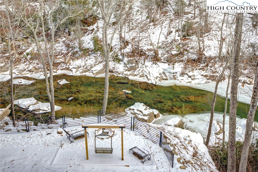 389 Auborn Trivette Road Sugar Grove, NC 28679 - Photo 44 of 49 a outdoor view with a sitting space