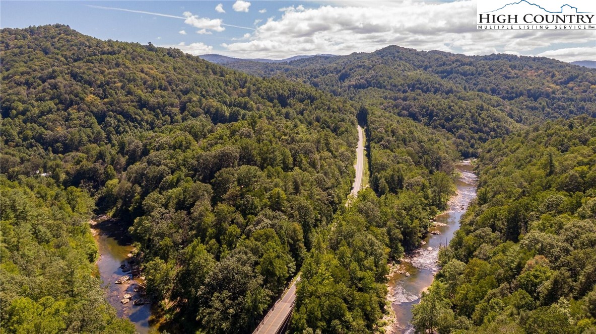 389 Auborn Trivette Road Sugar Grove, NC 28679 - Photo 48 of 49 a view of a city and mountains