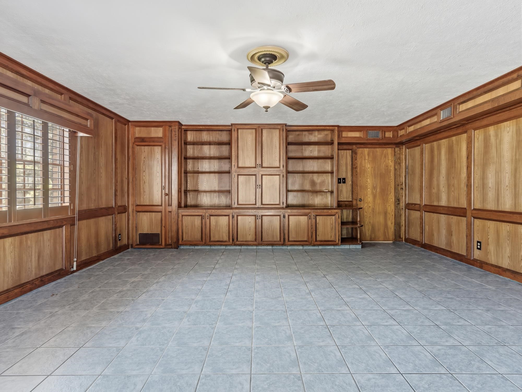 680 Knupple Road Silsbee, TX 77656 - Photo 8 of 39
