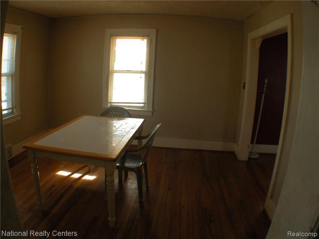 25510 Graham Road Redford, MI 48239 - Photo 12 of 28