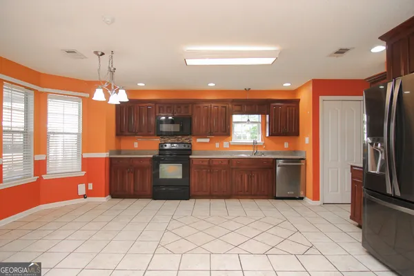 $242,500 | 125 Knights Bridge, Warner Robins, GA 31093