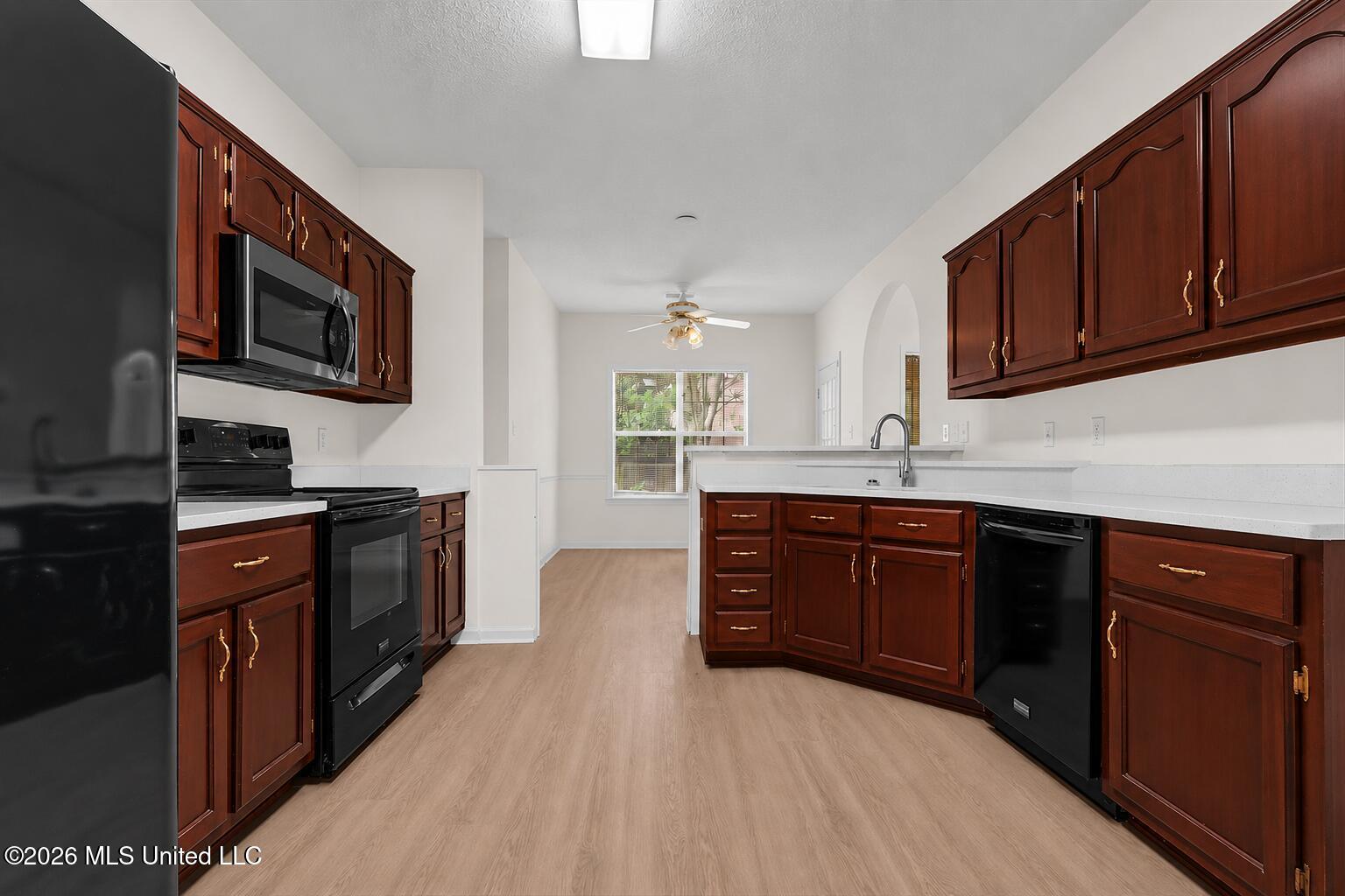 9601 Geneva Loop East Olive Branch, MS 38654 - Photo 7 of 20 Kitchen