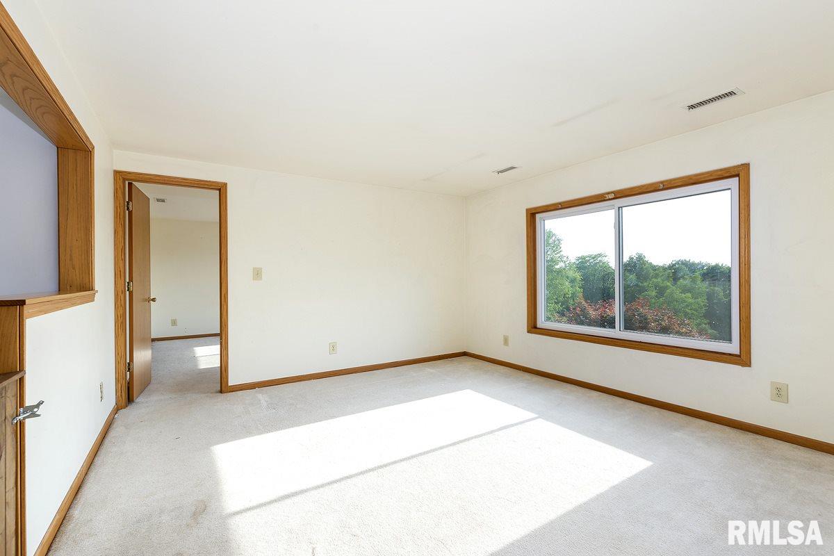 10218 108th Street West Taylor Ridge, IL 61284 - Photo 16 of 23 Gallery Image 16