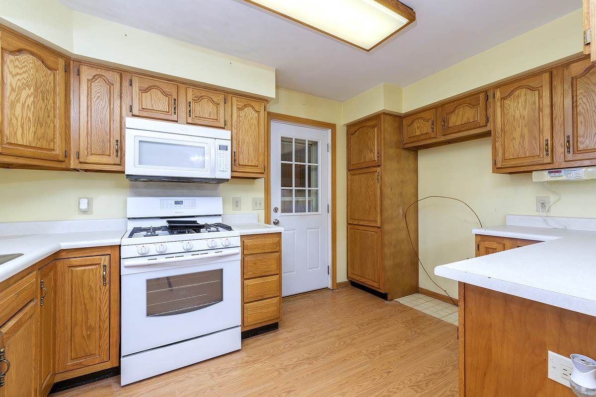 10218 108th Street West Taylor Ridge, IL 61284 - Photo 6 of 23 Gallery Image 6