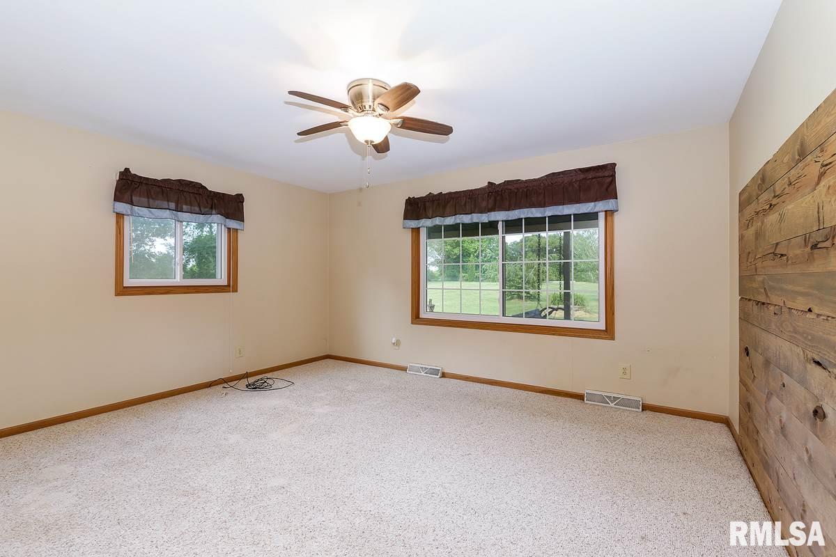 10218 108th Street West Taylor Ridge, IL 61284 - Photo 10 of 23 Gallery Image 10