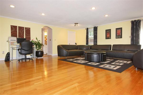 46 Donald Road Burlington, MA 01803 - Photo 10 of 25 Gallery Image 10