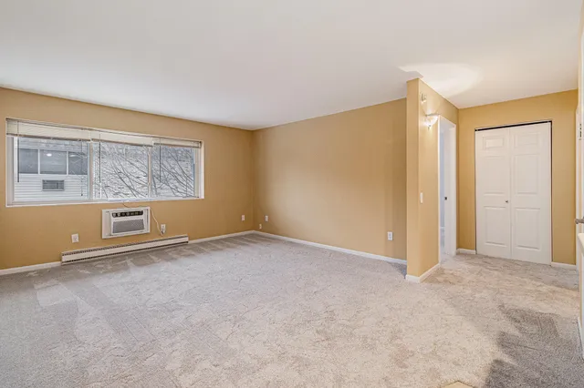 $109,000 | 756 West Kilgore Road, Unit 306, Kalamazoo, MI 49008