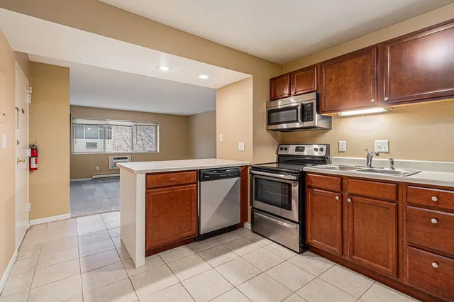 $109,000 | 756 West Kilgore Road, Unit 306, Kalamazoo, MI 49008