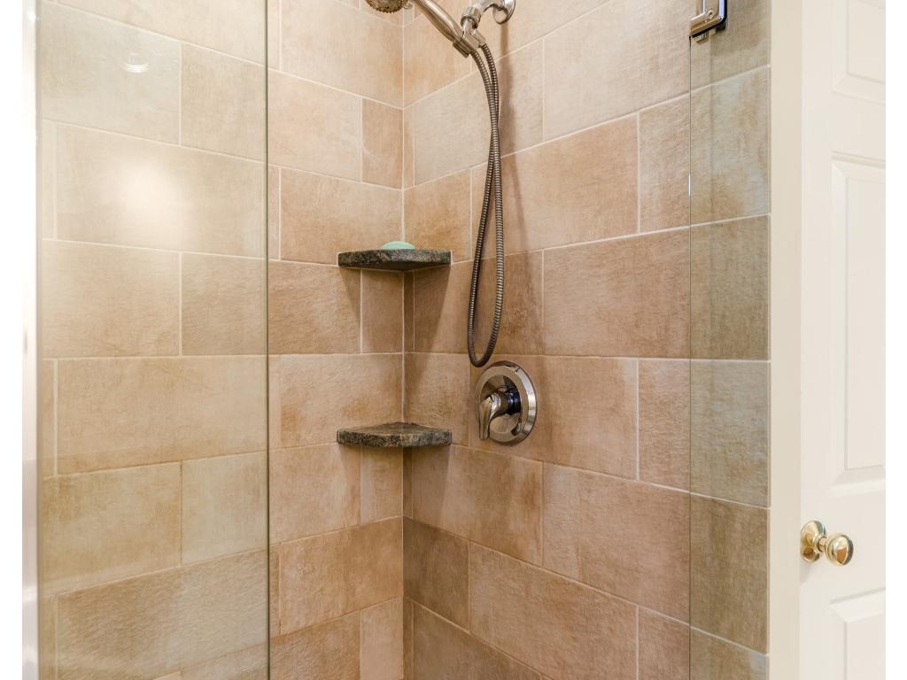 15 Pinewood Road Hudson, NH 03051 - Photo 22 of 36 Gallery Image 22