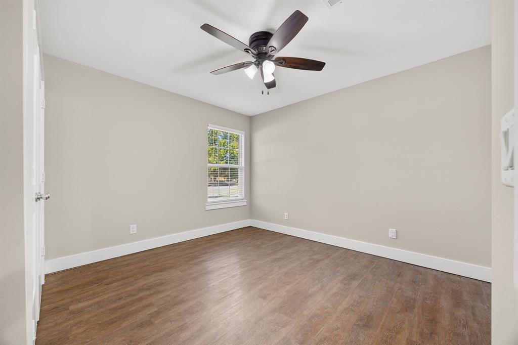 5250 Cooper Street Reno, TX 75462 - Photo 10 of 29 Gallery Image 10