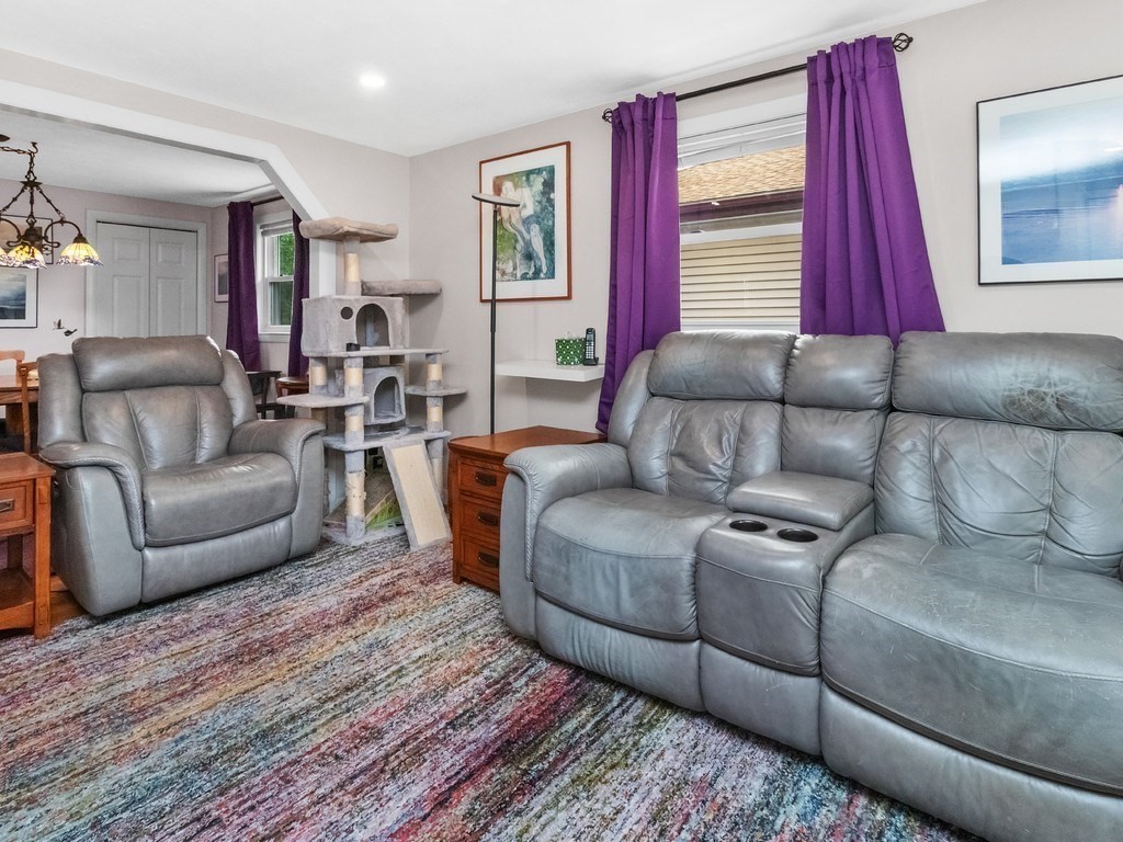 39 Smart Street Waltham, MA 02451 - Photo 11 of 34 Gallery Image 11