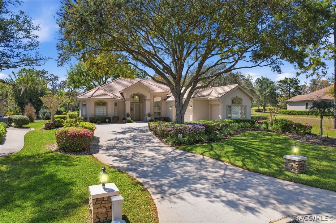 3156 North Caves Valley Path Lecanto, FL 34461 - Photo 2 of 38