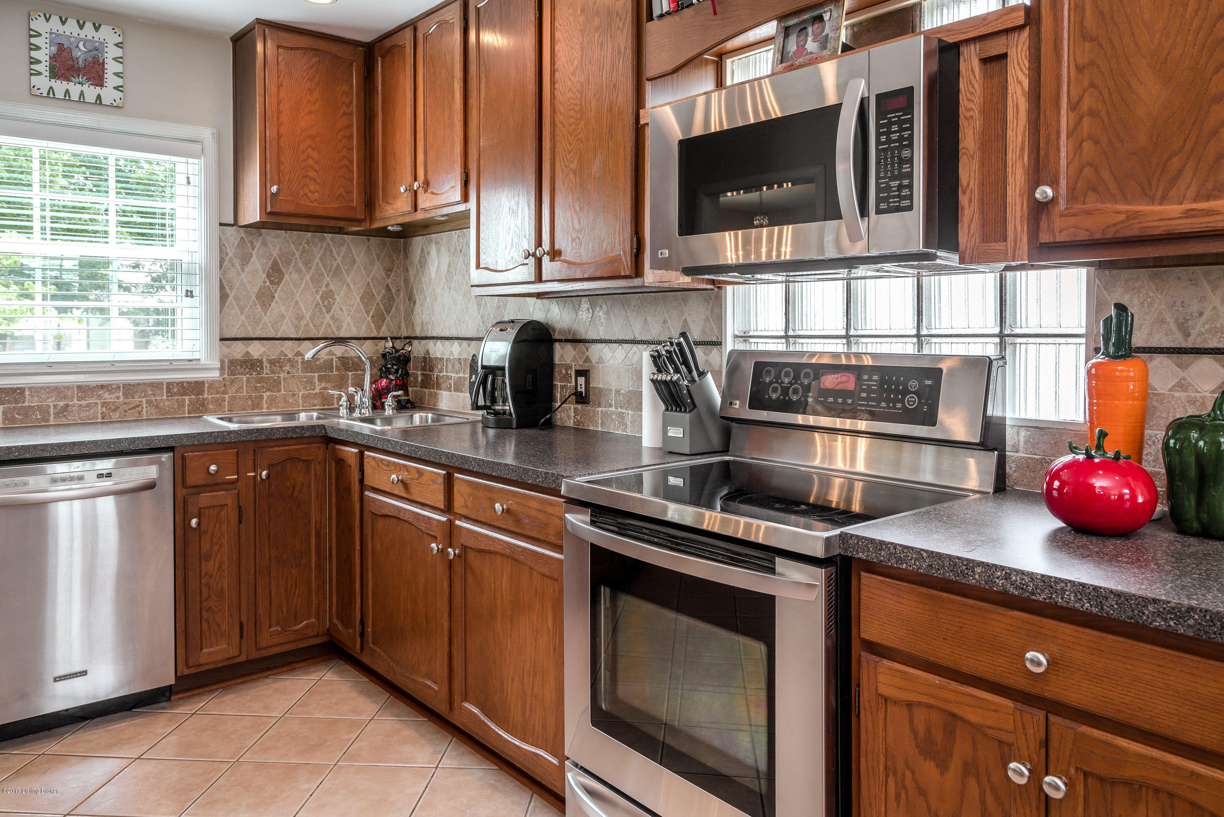 4105 Winchester Road Louisville, KY 40207 - Photo 27 of 41 4105 Winchester Rd-26