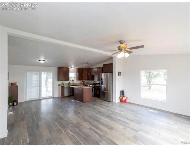 Open concept of the kitchen and dining area.