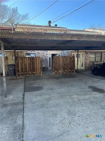 $1,250 | 207 Palmwood Drive, Unit 2, Victoria, TX 77901