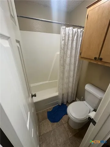 $1,250 | 207 Palmwood Drive, Unit 2, Victoria, TX 77901