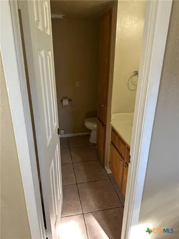 $1,250 | 207 Palmwood Drive, Unit 2, Victoria, TX 77901