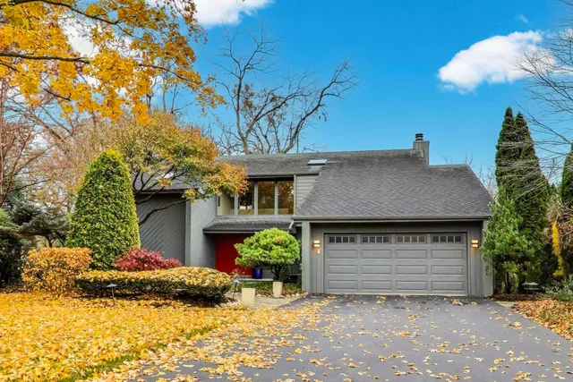 $975,000 | 11515 Burr Oak Lane, Burr Ridge, IL 60527