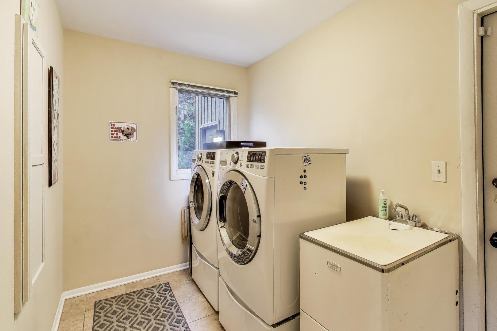 11515 Burr Oak Lane Burr Ridge, IL 60527 - Photo 21 of 73