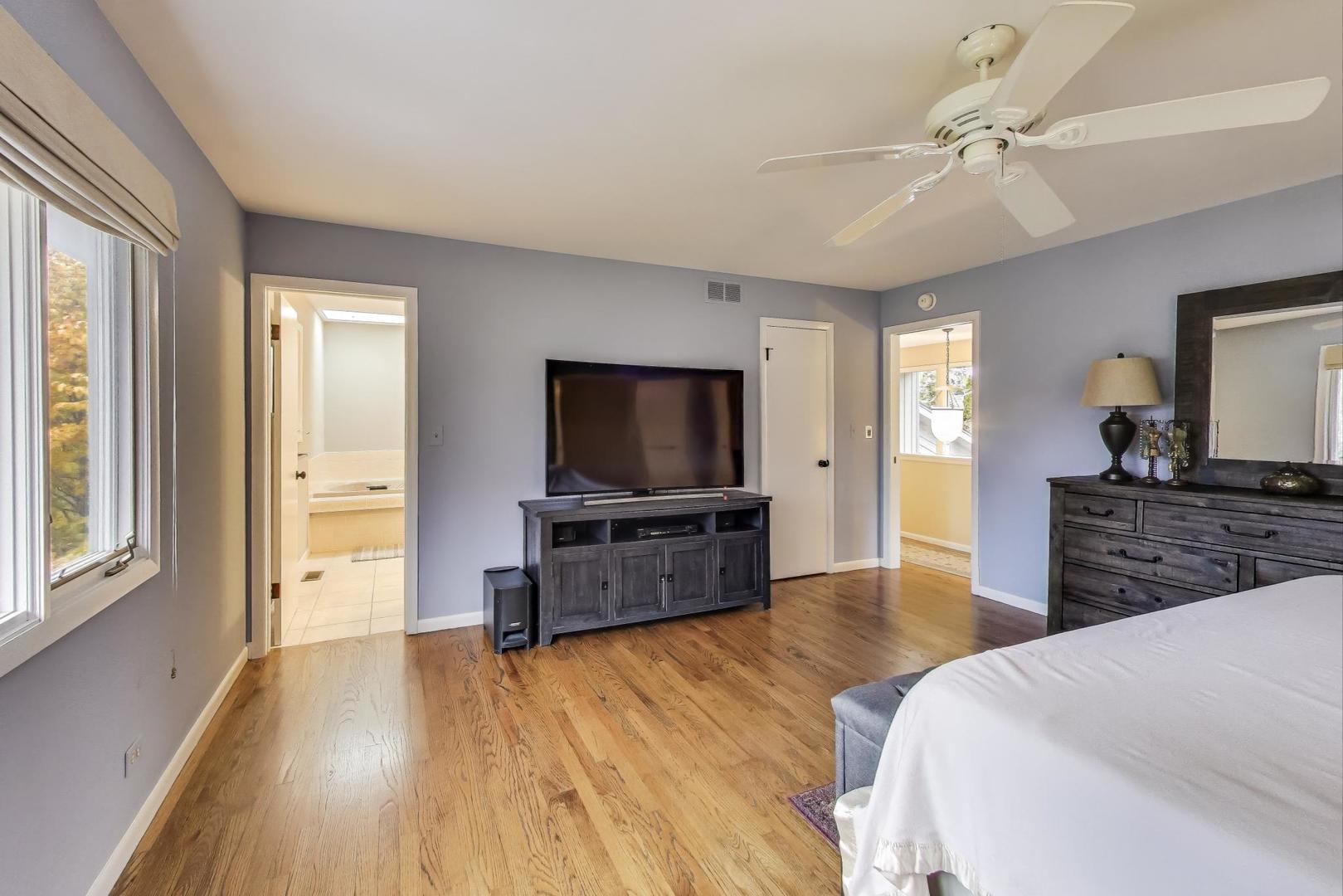 11515 Burr Oak Lane Burr Ridge, IL 60527 - Photo 24 of 73