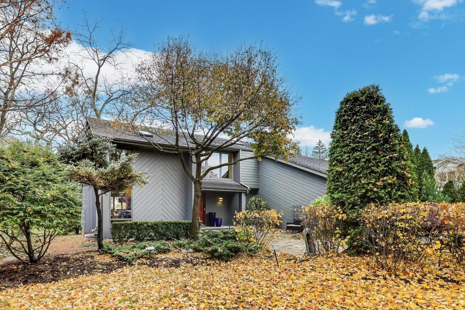 11515 Burr Oak Lane Burr Ridge, IL 60527 - Photo 3 of 73