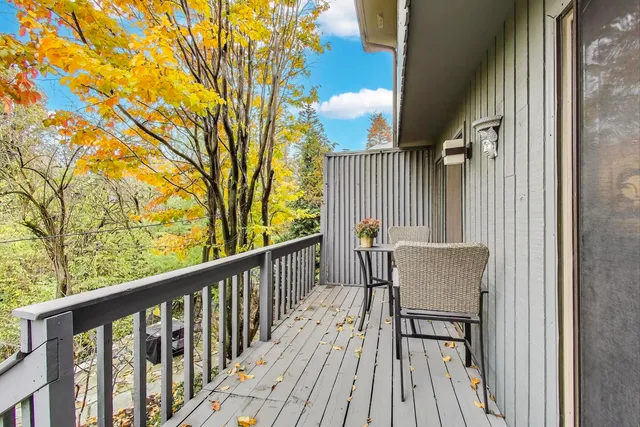 $975,000 | 11515 Burr Oak Lane, Burr Ridge, IL 60527