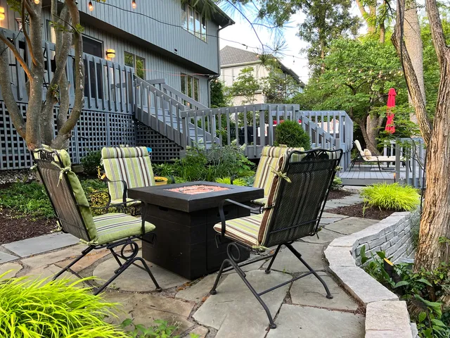 $975,000 | 11515 Burr Oak Lane, Burr Ridge, IL 60527