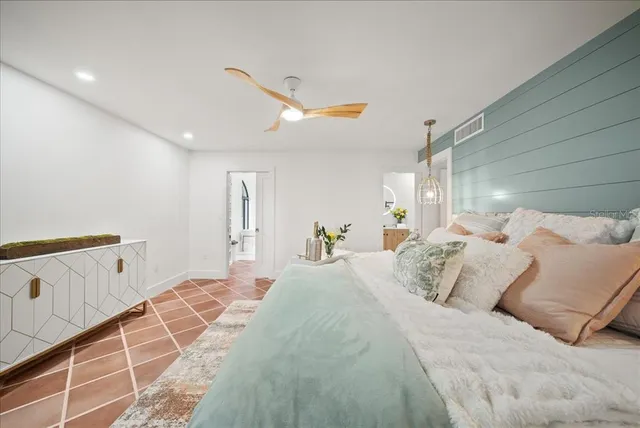 $1,999,000 | 718 Golden Beach Boulevard, Unit 1, Venice, FL 34285