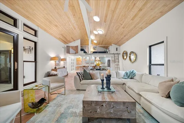 $1,999,000 | 718 Golden Beach Boulevard, Unit 1, Venice, FL 34285