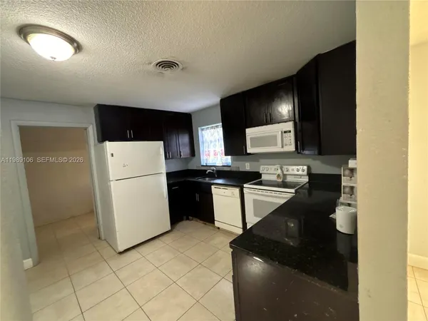 $399,999 | 2220 Northeast 3rd Avenue, Pompano Beach, FL 33060