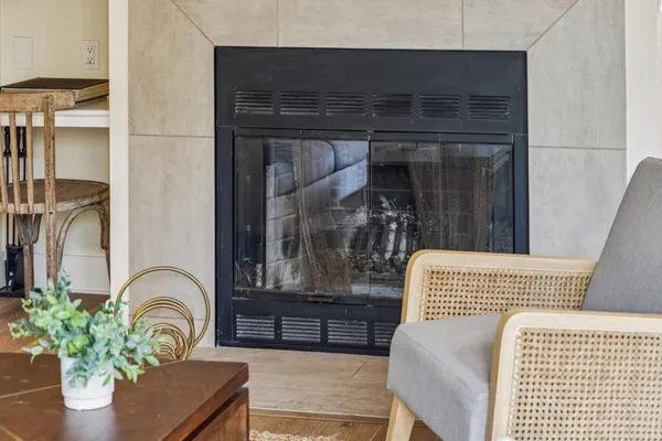 $388,000 | 195 Shoreline Court, Richmond, CA 94804