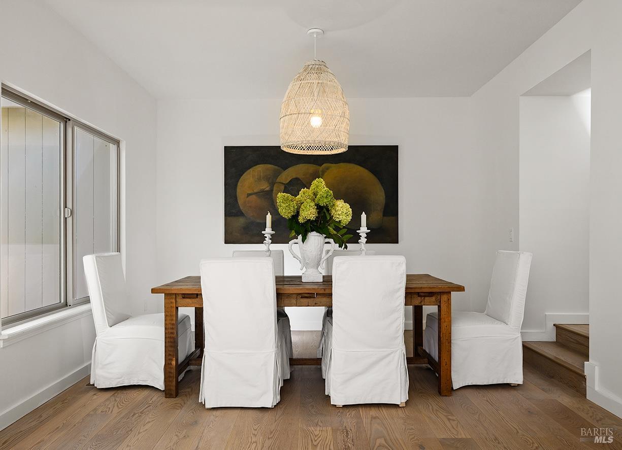 231 Zinfandel Road Healdsburg, CA 95448 - Photo 10 of 47 Dining area