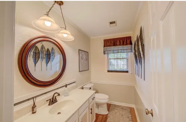 $2,950 | 8327 Poplar Pike, Germantown, TN 38138