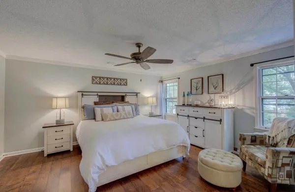 $2,950 | 8327 Poplar Pike, Germantown, TN 38138