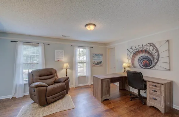 $2,950 | 8327 Poplar Pike, Germantown, TN 38138
