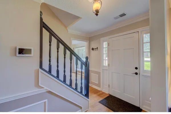 $2,950 | 8327 Poplar Pike, Germantown, TN 38138