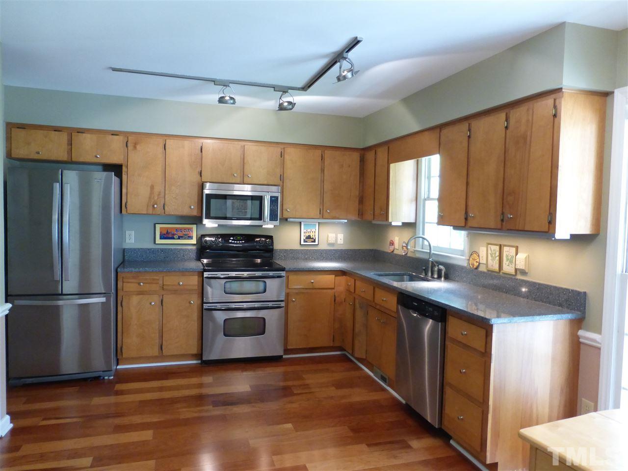 1216 Oakside Court Raleigh, NC 27609 - Photo 3 of 24 Gallery Image 3