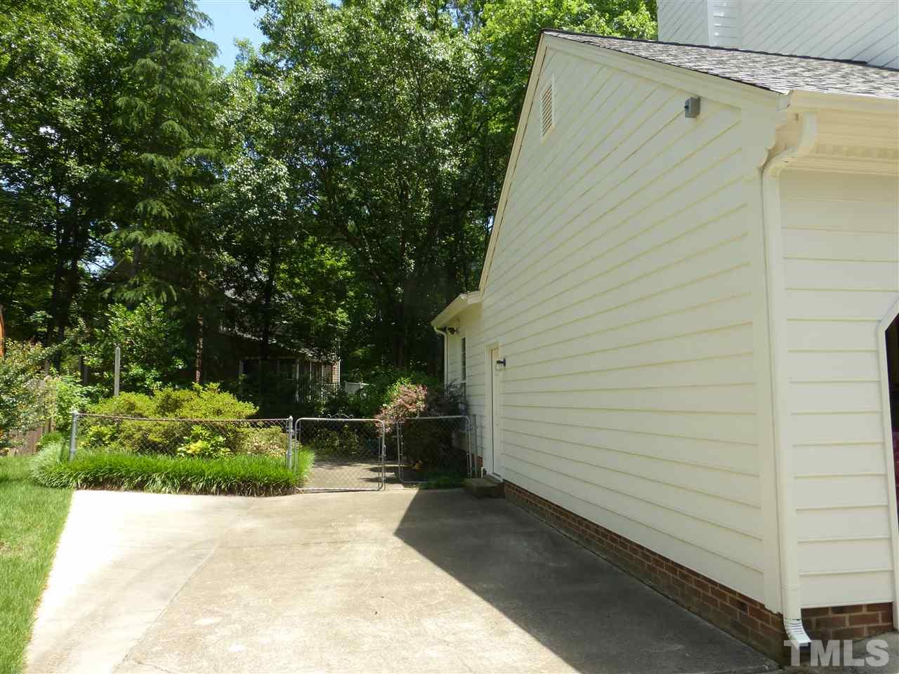 1216 Oakside Court Raleigh, NC 27609 - Photo 22 of 24 Gallery Image 22