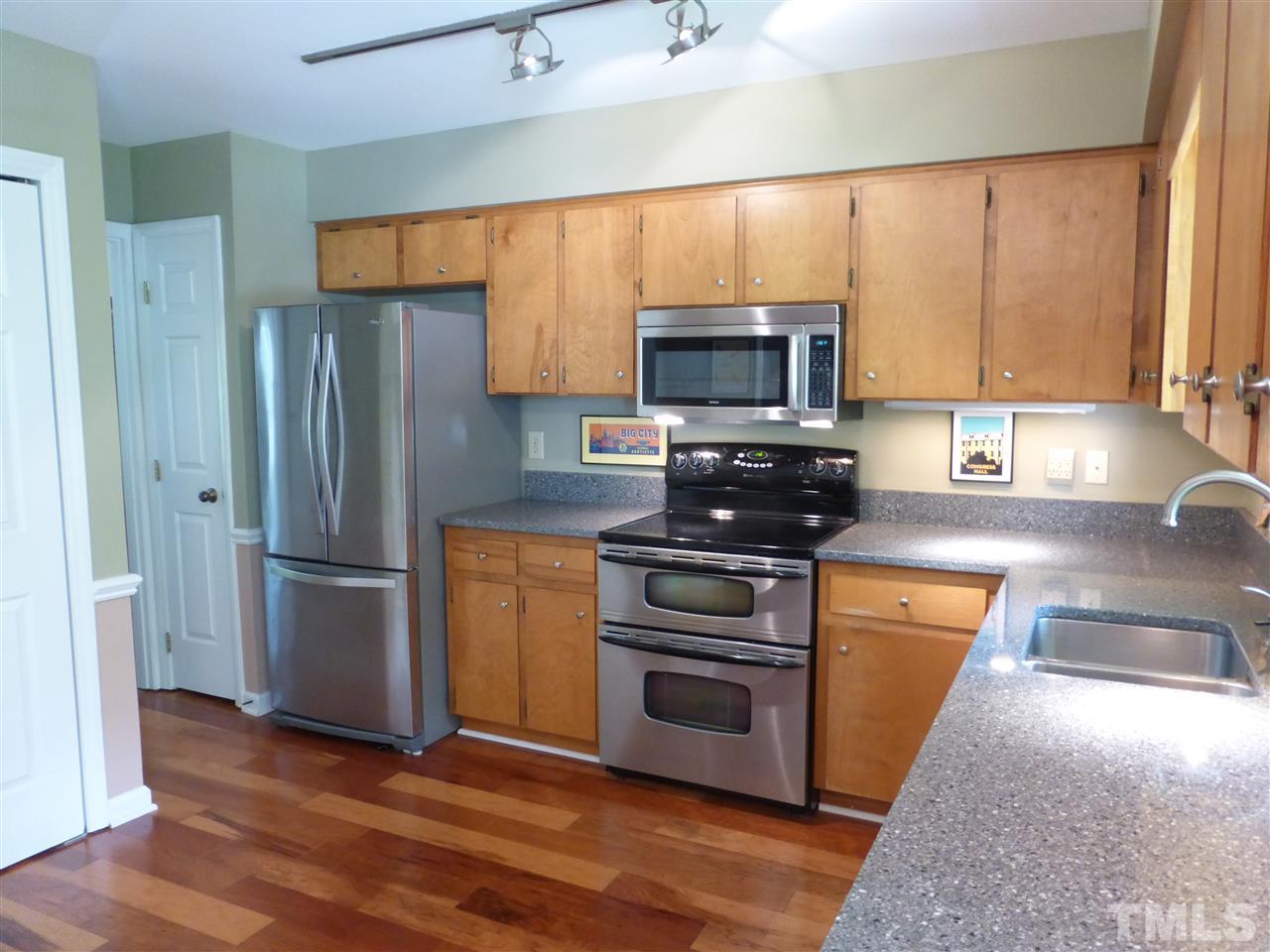 1216 Oakside Court Raleigh, NC 27609 - Photo 4 of 24 Gallery Image 4