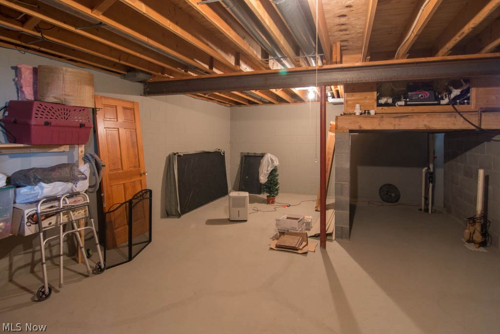 2892 Hallock Young Road Warren, OH 44481 - Photo 22 of 34 Gallery Image 22