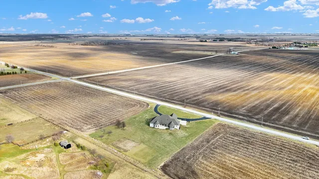 $750,000 | 2595 500 East, Mahomet, IL 61853