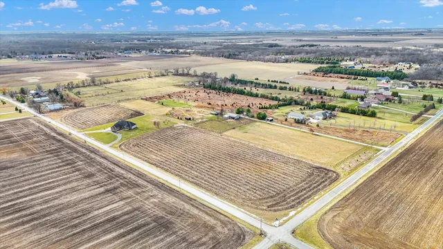 $750,000 | 2595 500 East, Mahomet, IL 61853