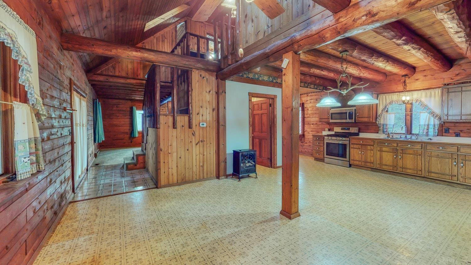 8079 Zikes Road South Bloomington, IN 47401 - Photo 10 of 36 Gallery Image 10