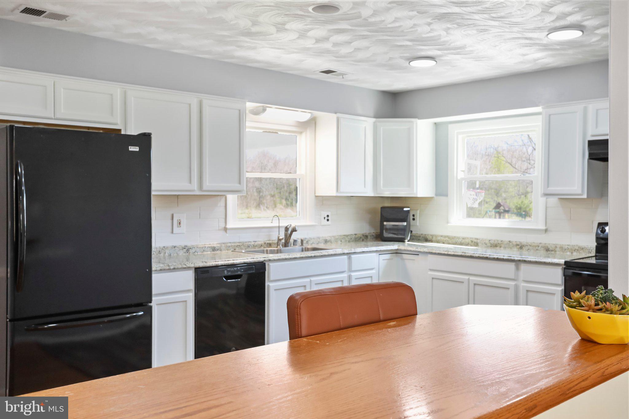 2877 Lewisville Road Summit Point, WV 25446 - Photo 6 of 64 Kitchen