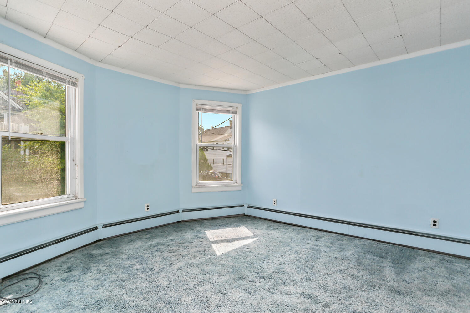 50 Locust Street Greenwich, CT 06830 - Photo 11 of 25 50 Locust St Greenwich CT-large-022-006-