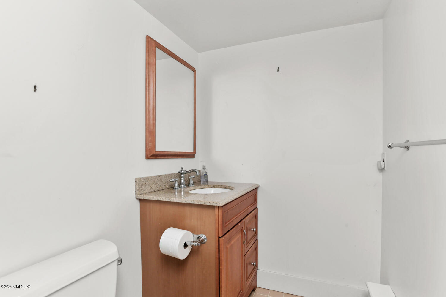 50 Locust Street Greenwich, CT 06830 - Photo 17 of 25 50 Locust St Greenwich CT-large-029-024-