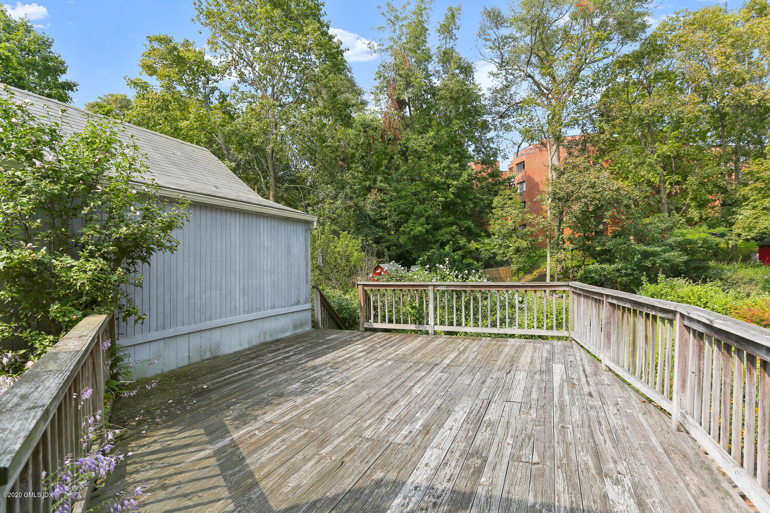 50 Locust Street Greenwich, CT 06830 - Photo 22 of 25 50 Locust St Greenwich CT-large-035-033-